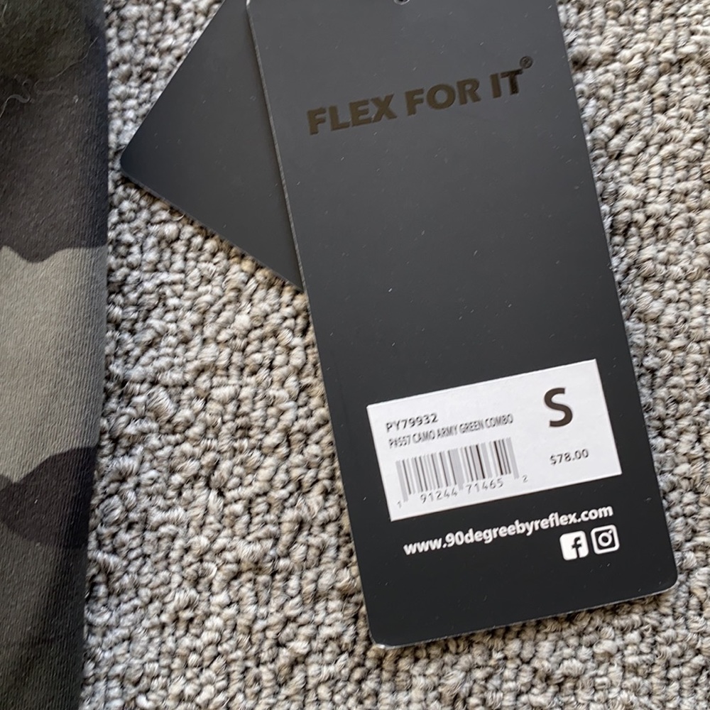 New 90 degrees Camo leggings - Picture 2 of 5